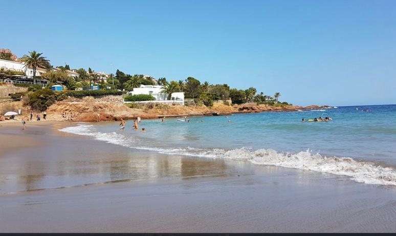 La Belle Vue-Charming Duplex Apartment With Sea View, 50 Meters From Beach And Private Parking Saint-Raphaël Екстериор снимка